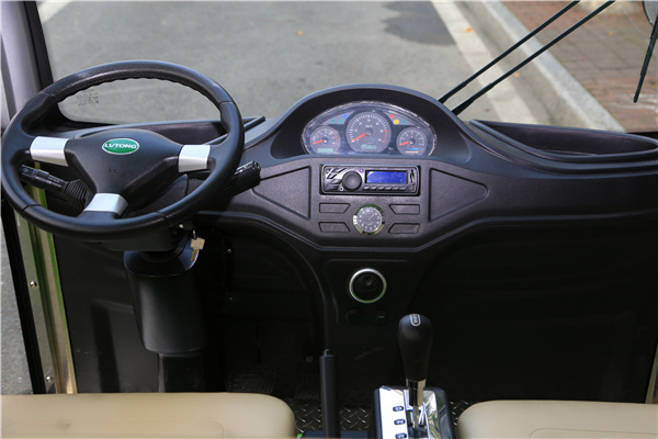 17座電動(dòng)觀光車-駕駛室 17座電動(dòng)觀光車-駕駛室