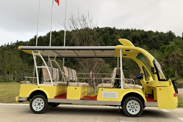 14座燃油觀光車側面 14座燃油觀光車側面